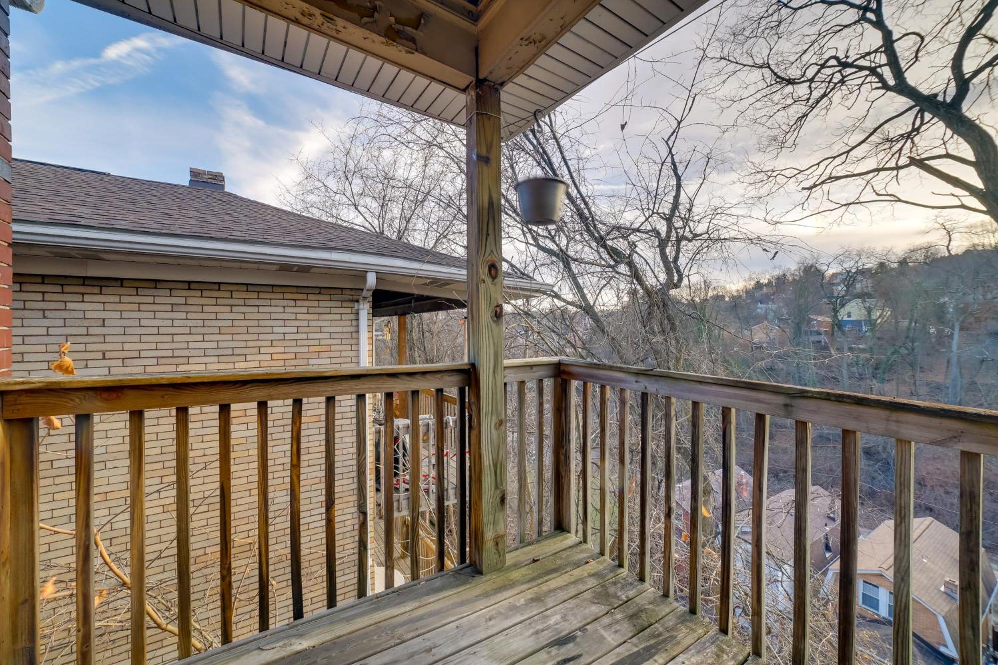 Convenient 5 Mi To Downtown! Pittsburgh
