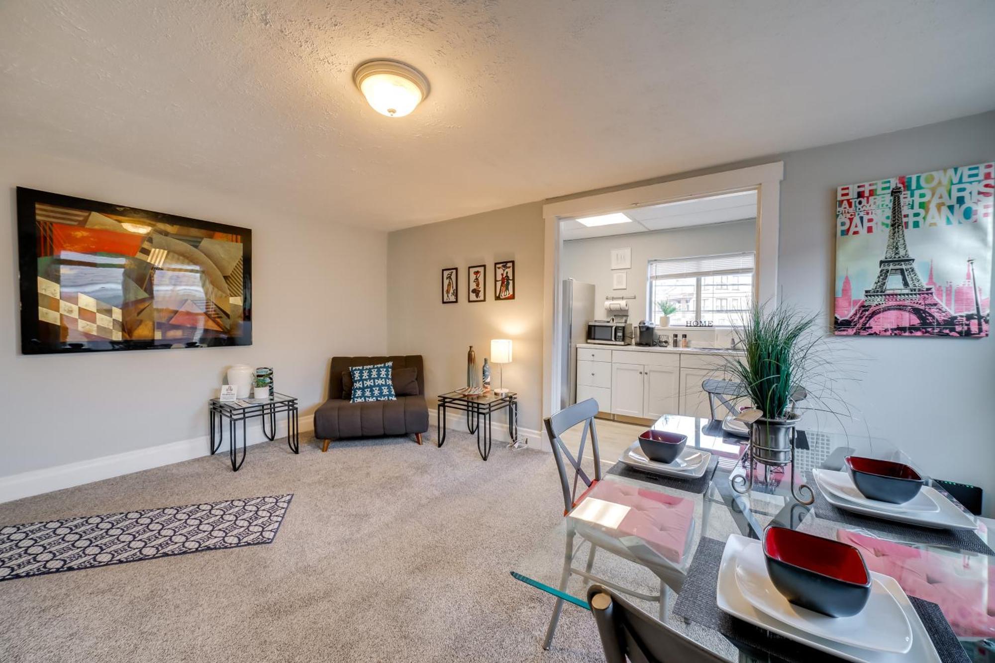 Convenient 5 Mi To Downtown! Apartment *