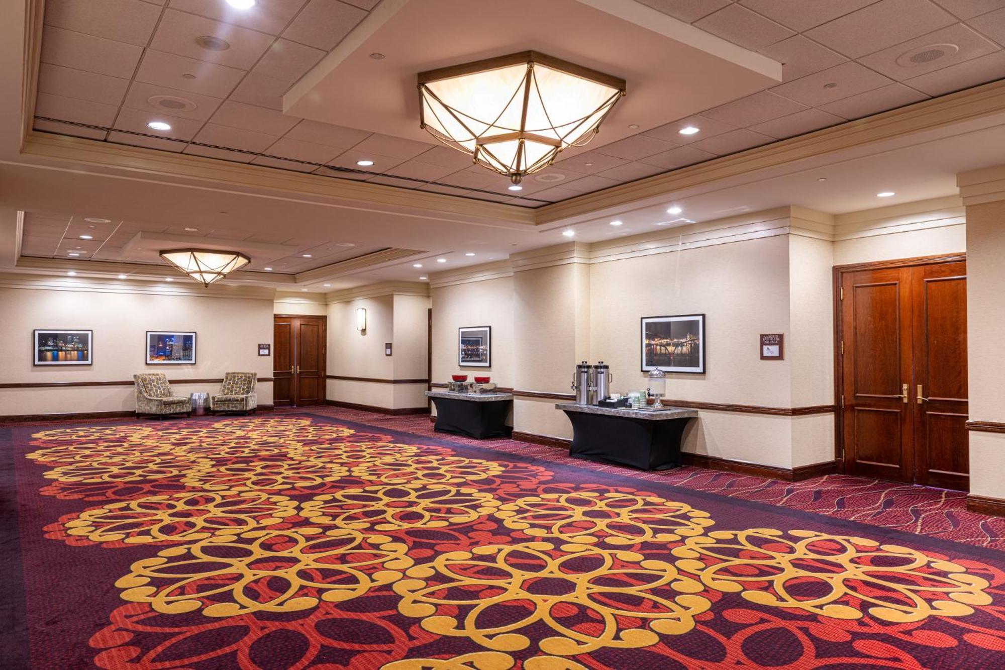 Marriott Center Hotel 4*