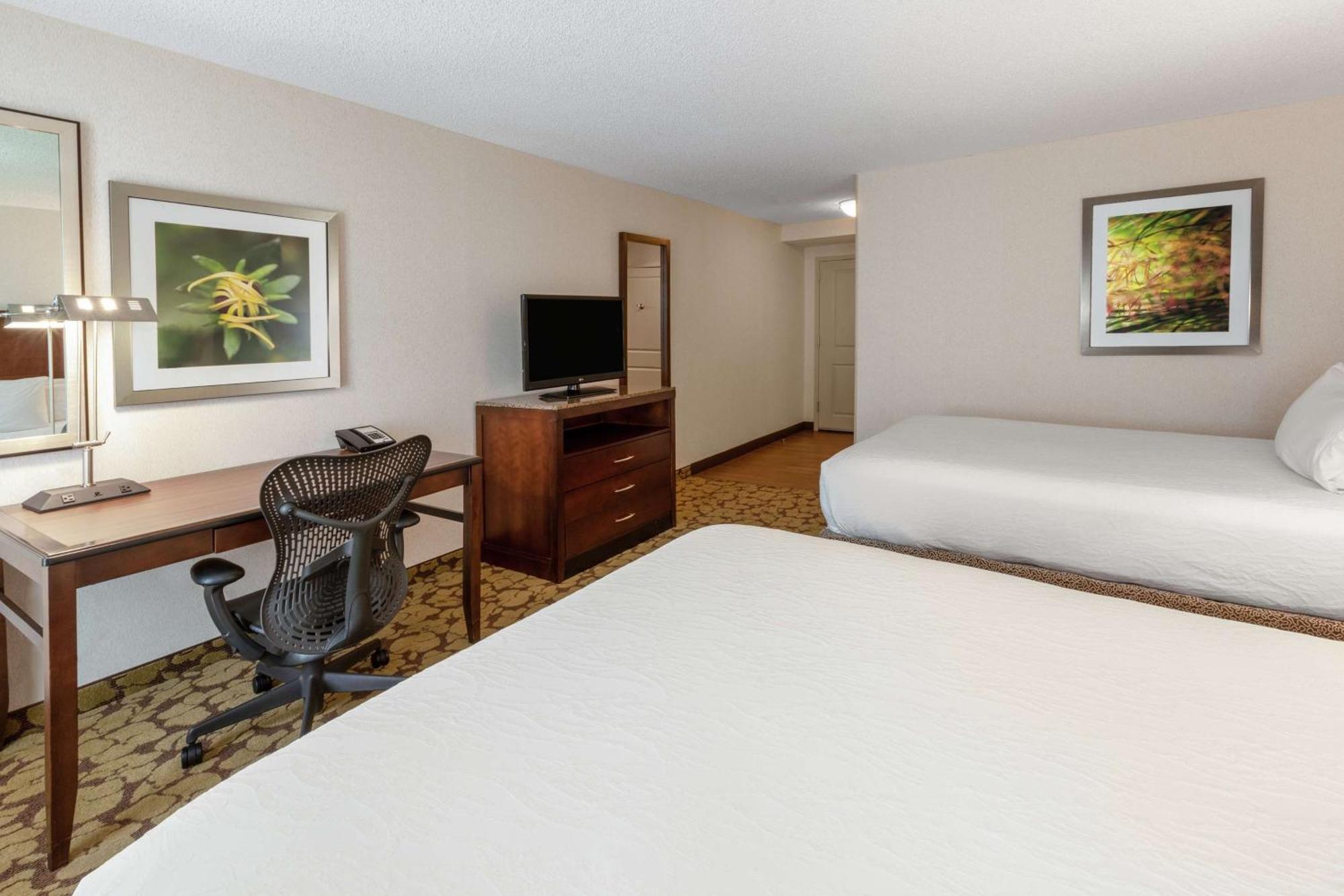 Hilton Garden Place Hotel