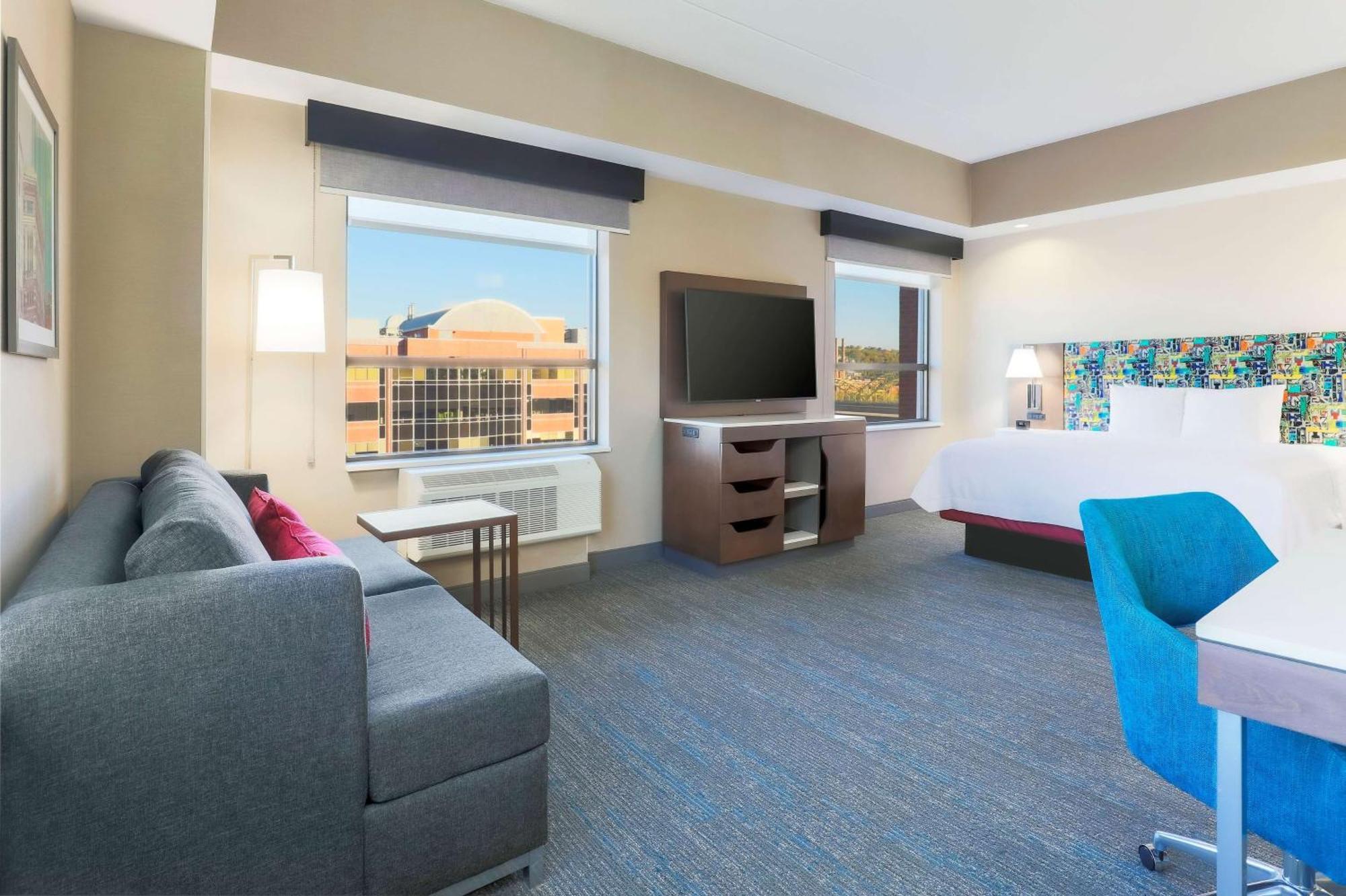 Hampton & Downtown 3*