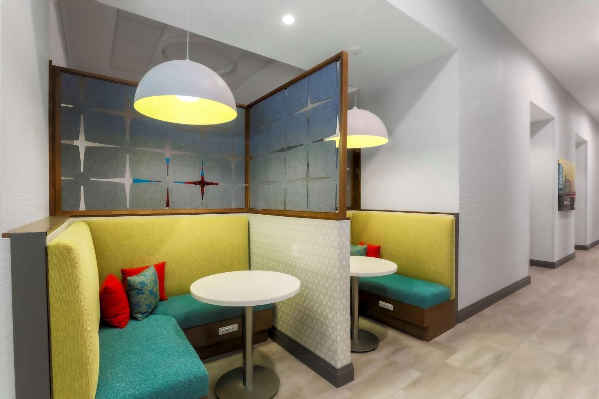 Hampton & Downtown Hotel 3*