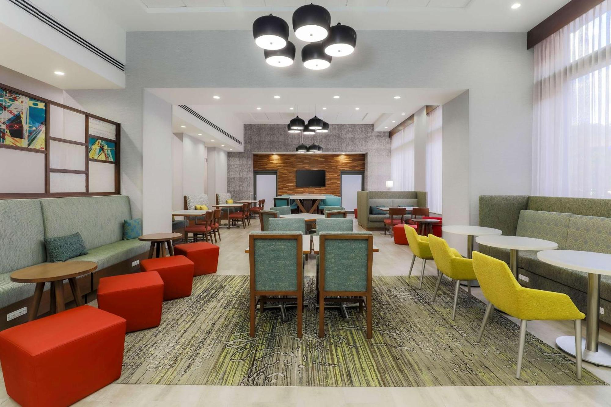 Hotel Hampton & Downtown 3*