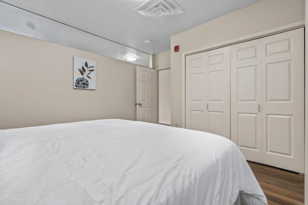Apartment Sleek 2br Downtown Retreat With Gym Pittsburgh