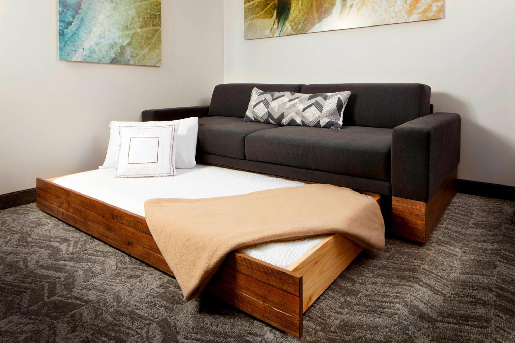 Springhill By Marriott Bakery Square Hotel 3*