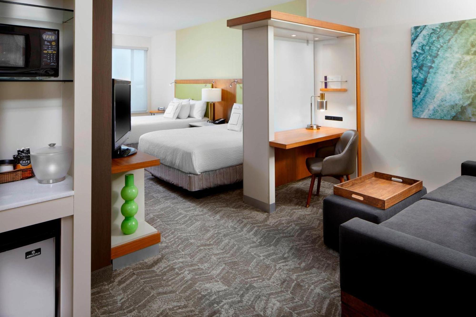 Hotel Springhill By Marriott Bakery Square 3*