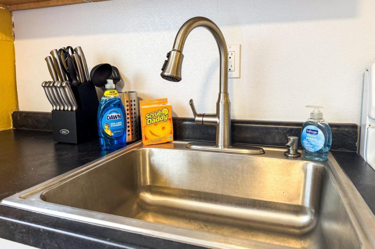 Sleeps 6 Homey 2 Bedroom With 5 Beds And Wifi Pittsburgh