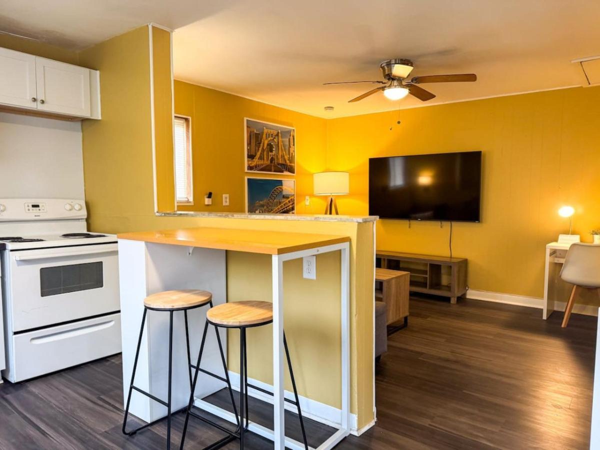 Sleeps 6 Homey 2 Bedroom With 5 Beds And Wifi * Pittsburgh