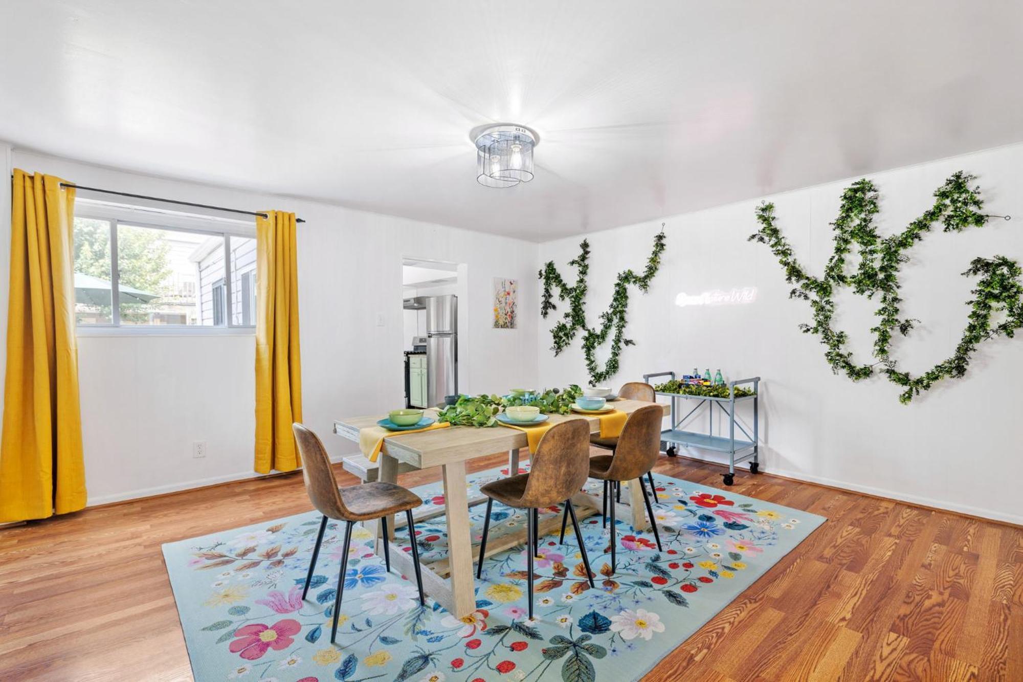 Casa de férias 3bd - Bbq & Hot Tub - Centrally Located Pittsburgh