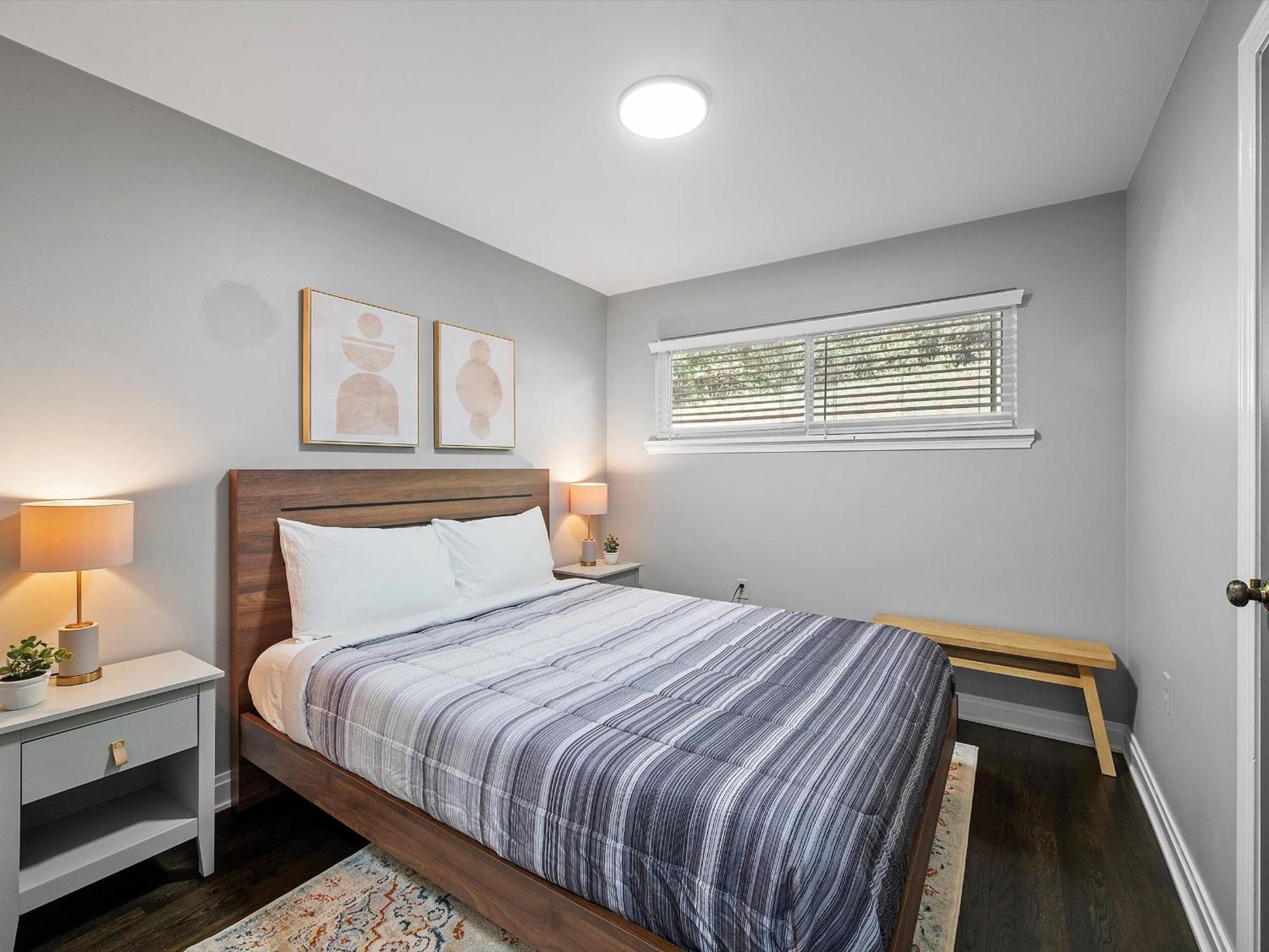 Casa de férias Stylish And Bright 3bd Home, Amazing Deck, Game Room, Free Parking Pittsburgh