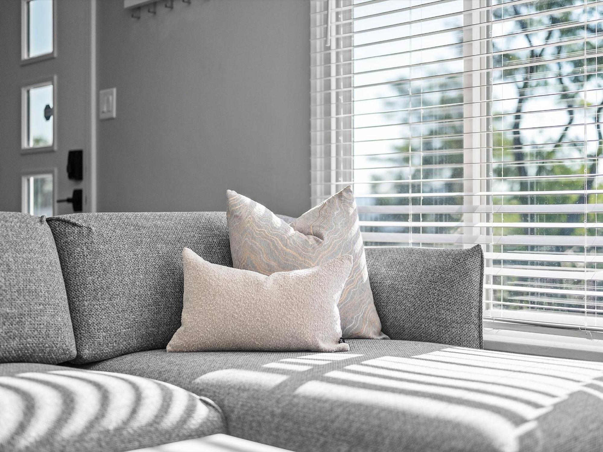 Stylish And Bright 3bd Home, Amazing Deck, Game Room, Free Parking