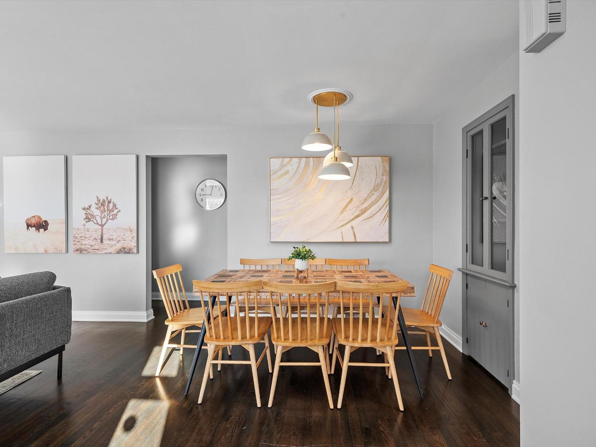 Stylish And Bright 3bd Home, Amazing Deck, Game Room, Free Parking *