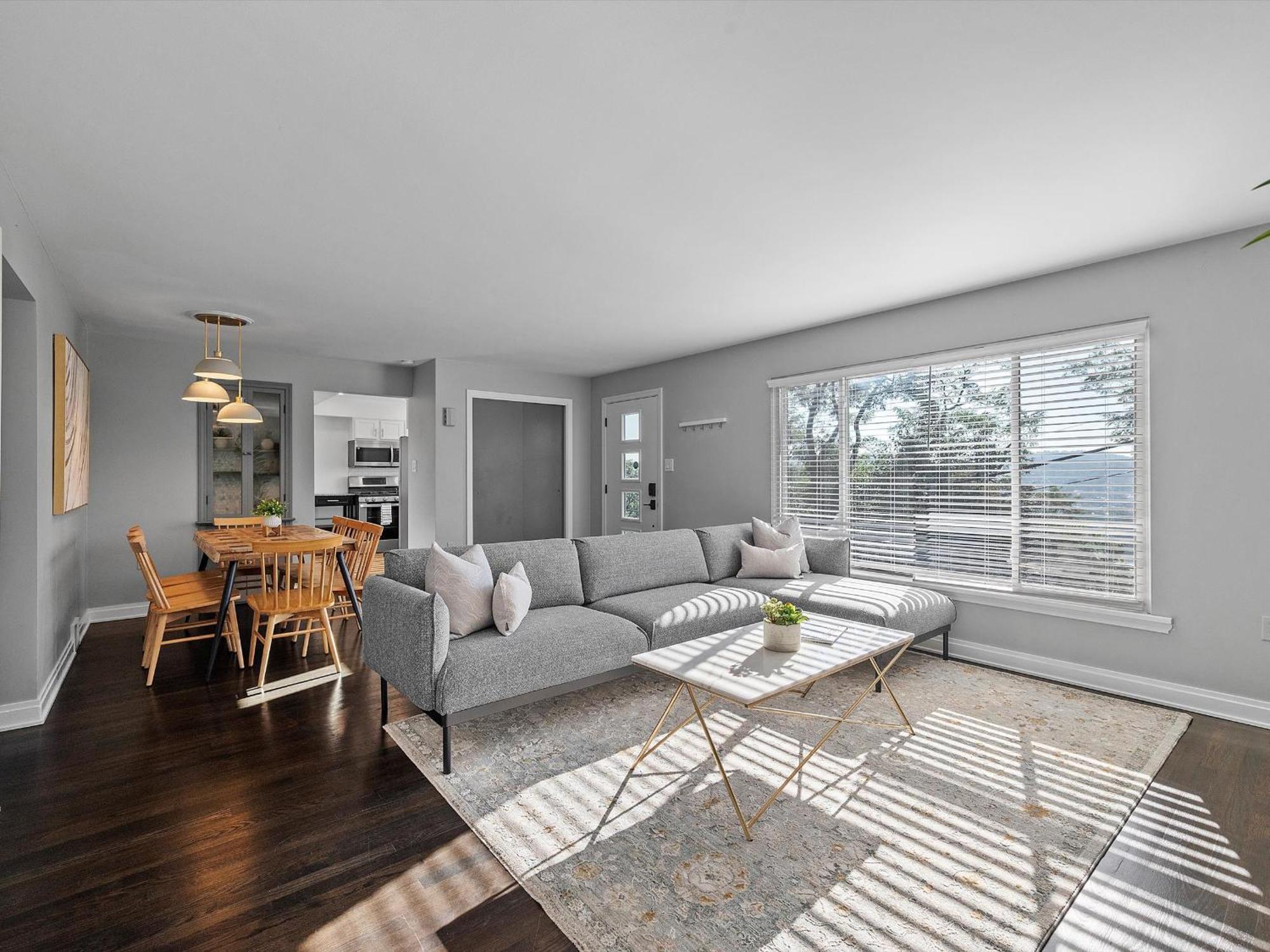 Casa de férias Stylish And Bright 3bd Home, Amazing Deck, Game Room, Free Parking Pittsburgh