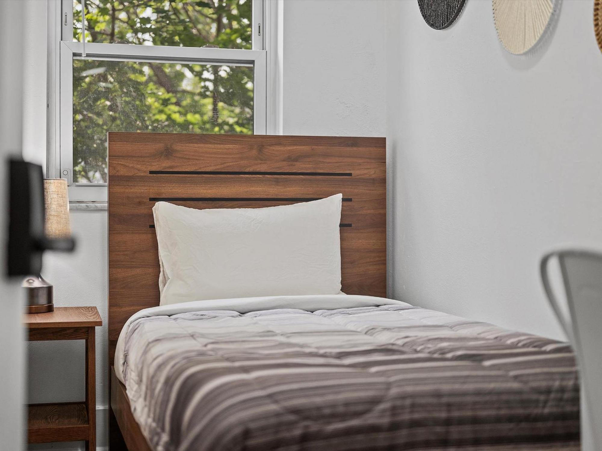 Privatunterkunft Bloomfield, Shadyside !c Modern And Cozy Private Bedroom With Shared Bathroom