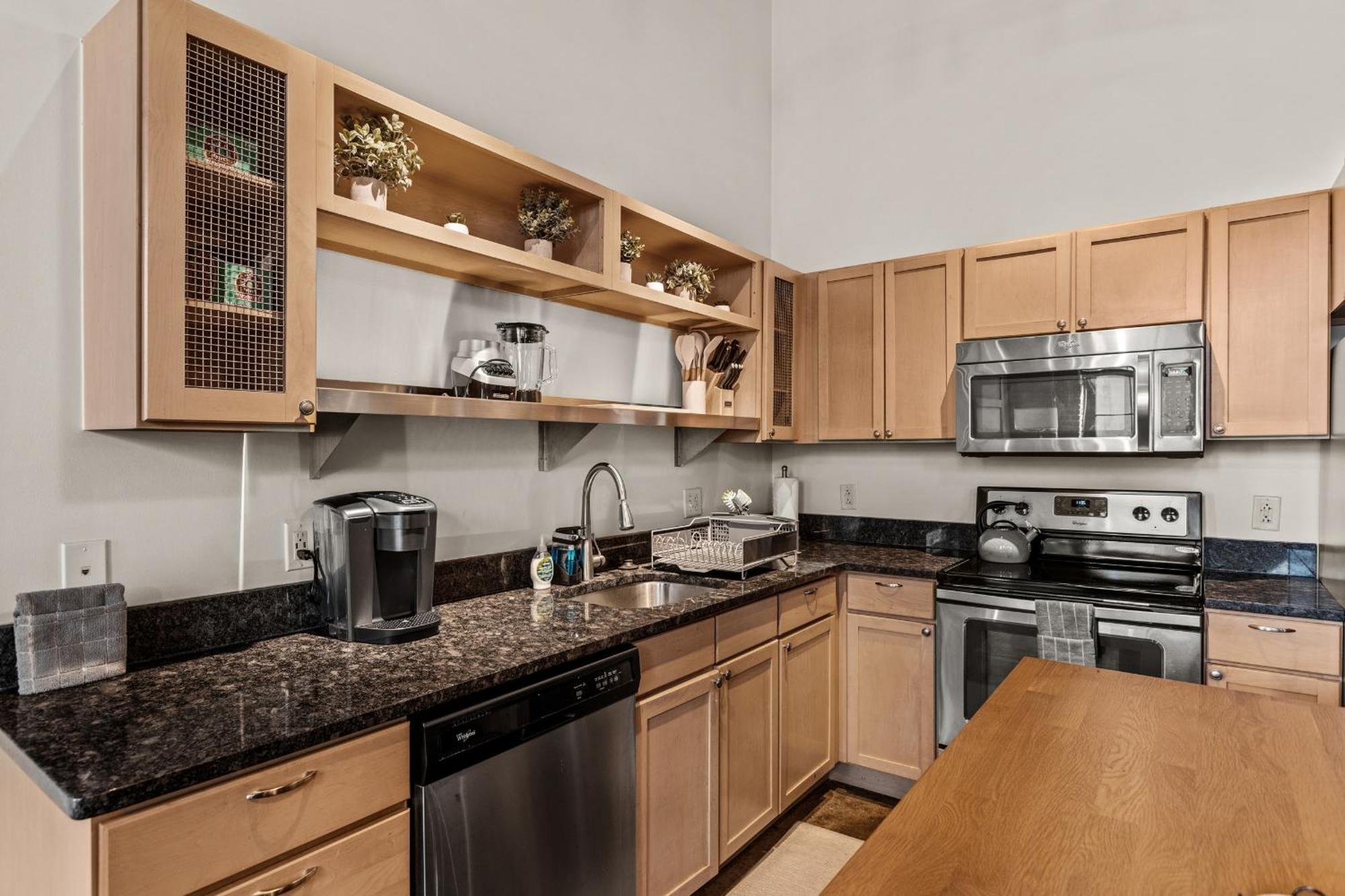 Luxury Industrial 2 Bedroom 2 Full Bath Strip District & Riverwalk Apartment Pittsburgh