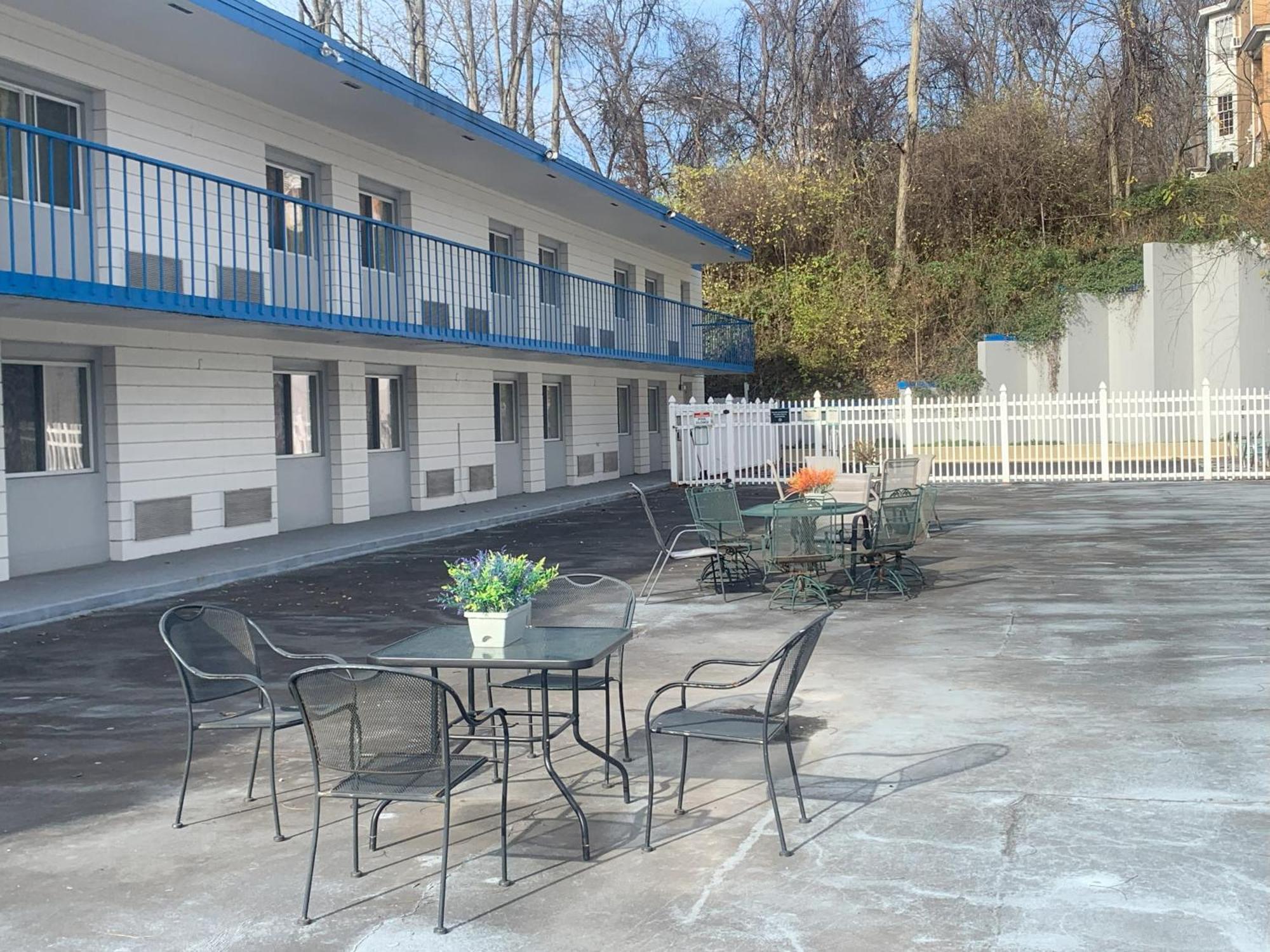 The Inn-pittsburgh Gasthof