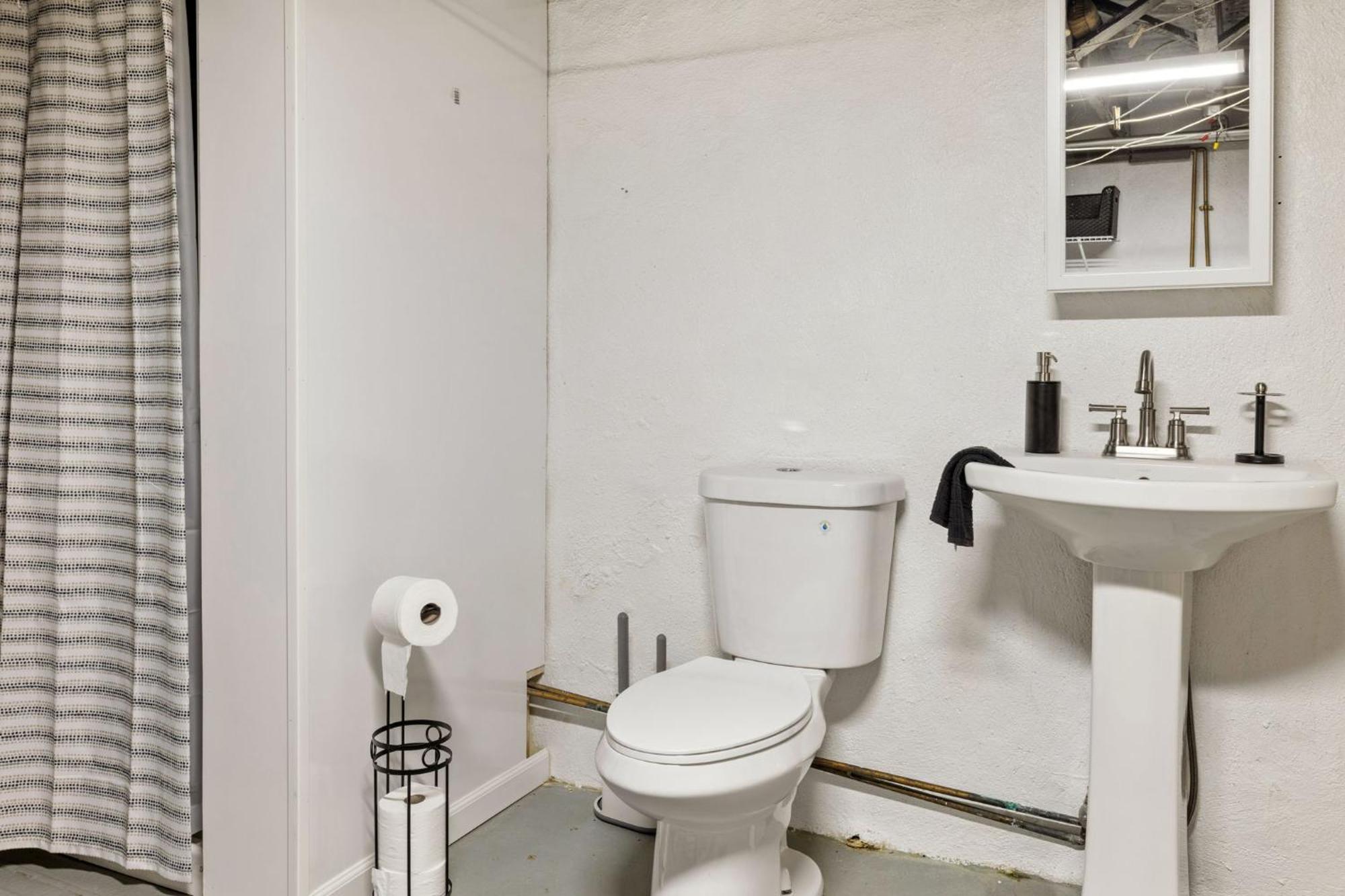Contemporary Loft 5-min To Downtown Pittsburgh