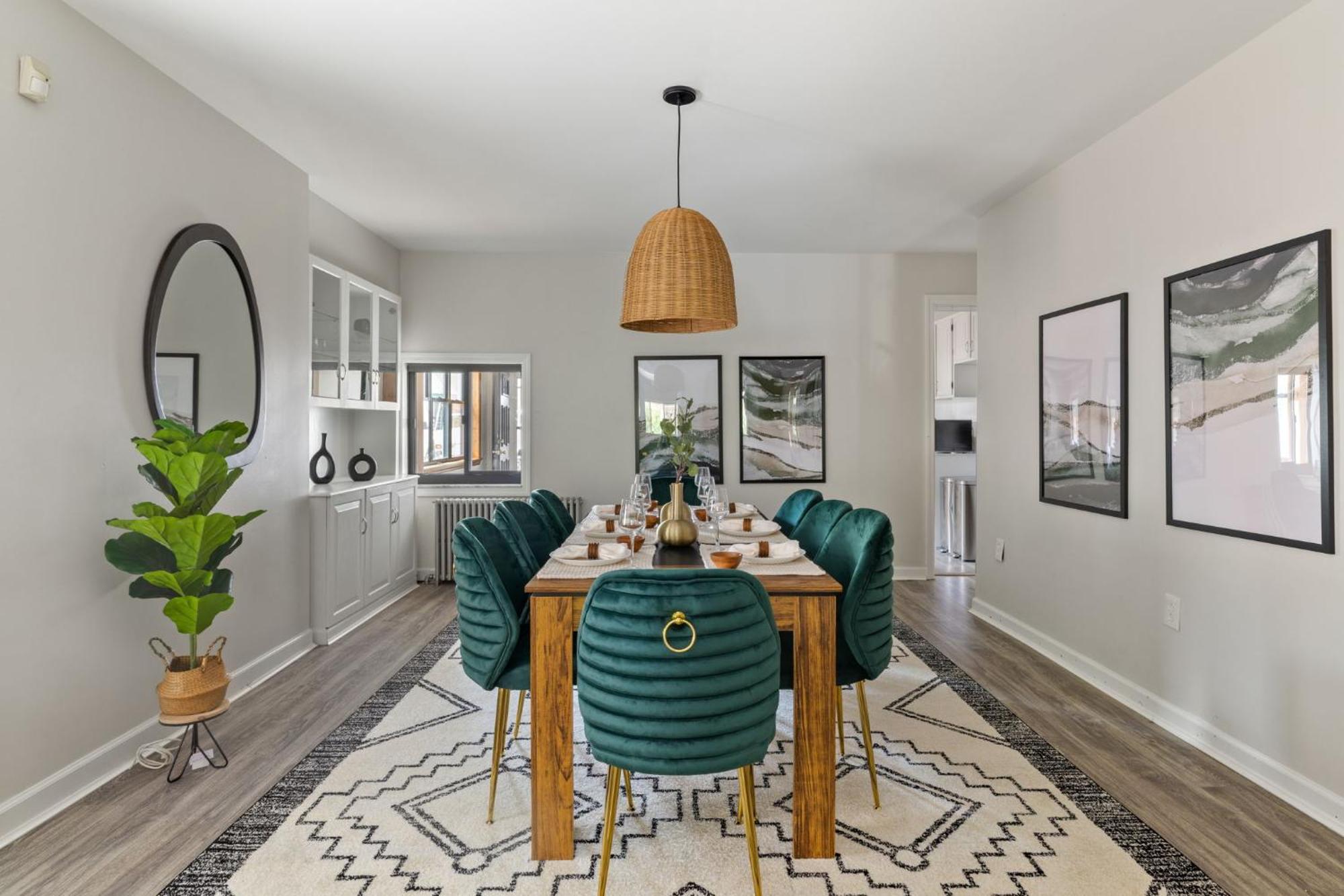 Contemporary Loft 5-min To Downtown Bed & Breakfast Pittsburgh