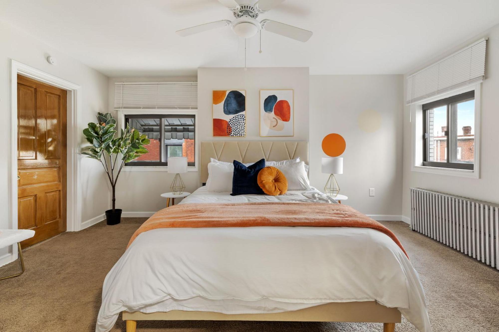 Bed & Breakfast Contemporary Loft 5-min To Downtown *