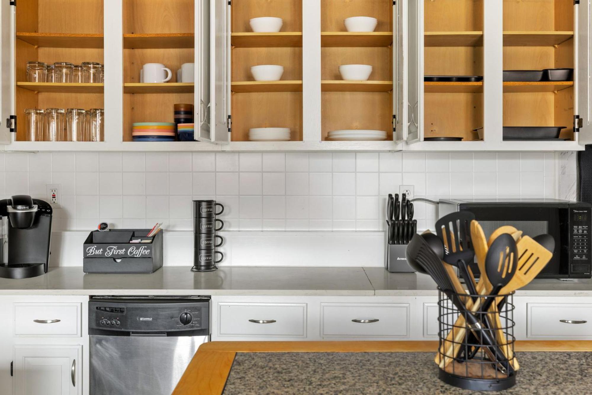 Contemporary Loft 5-min To Downtown Bed & Breakfast