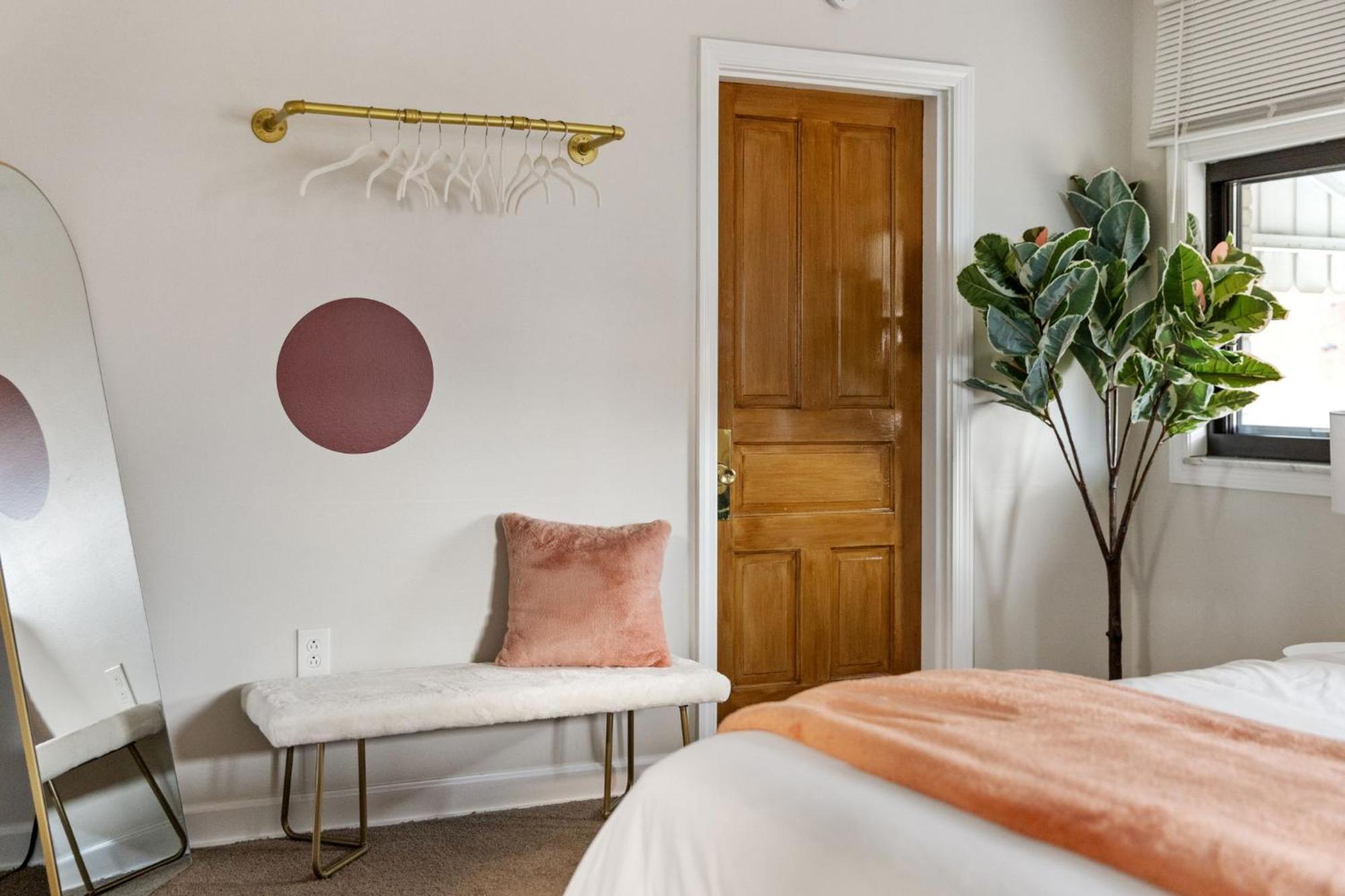 Bed & Breakfast Contemporary Loft 5-min To Downtown