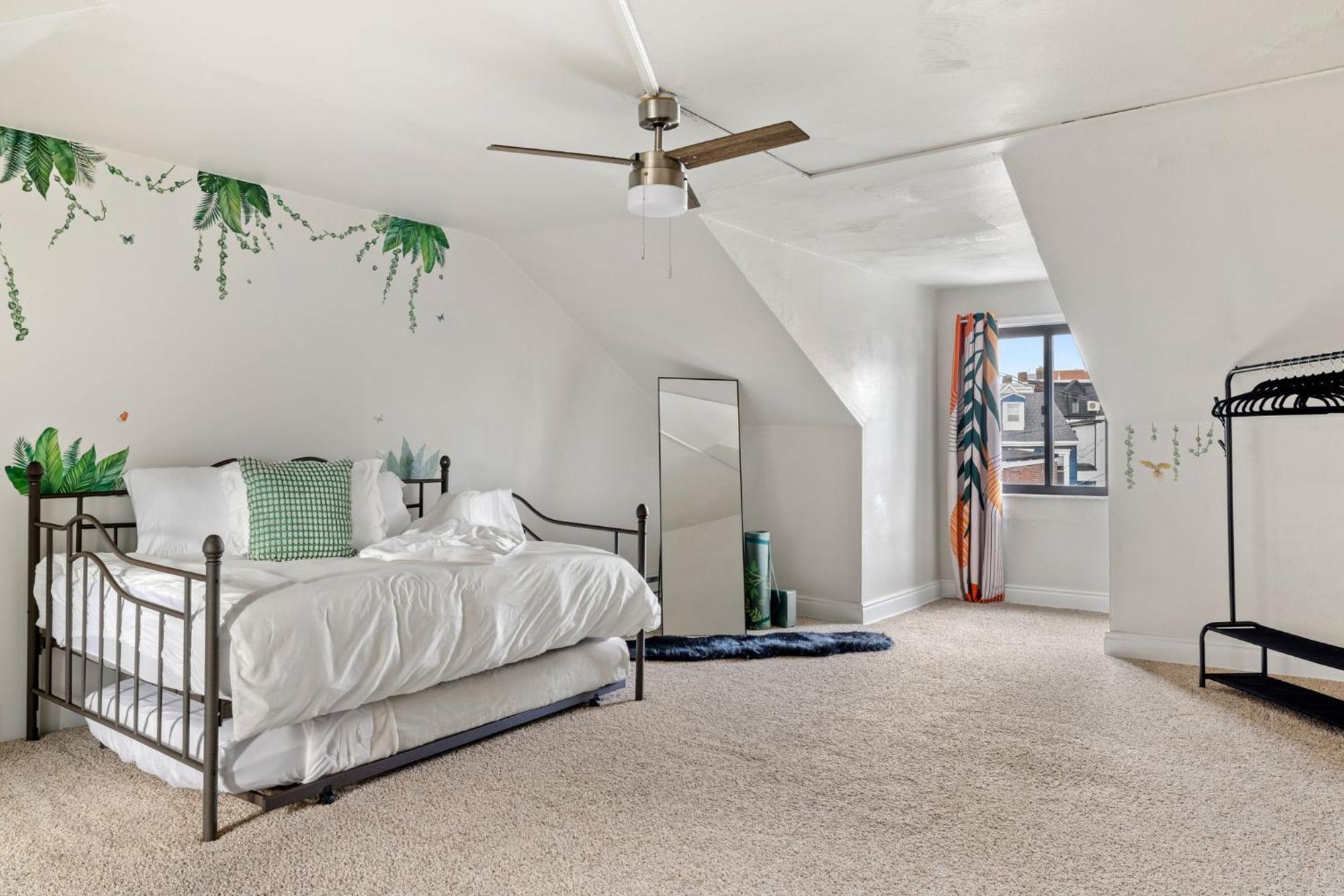 Contemporary Loft 5-min To Downtown * Pittsburgh