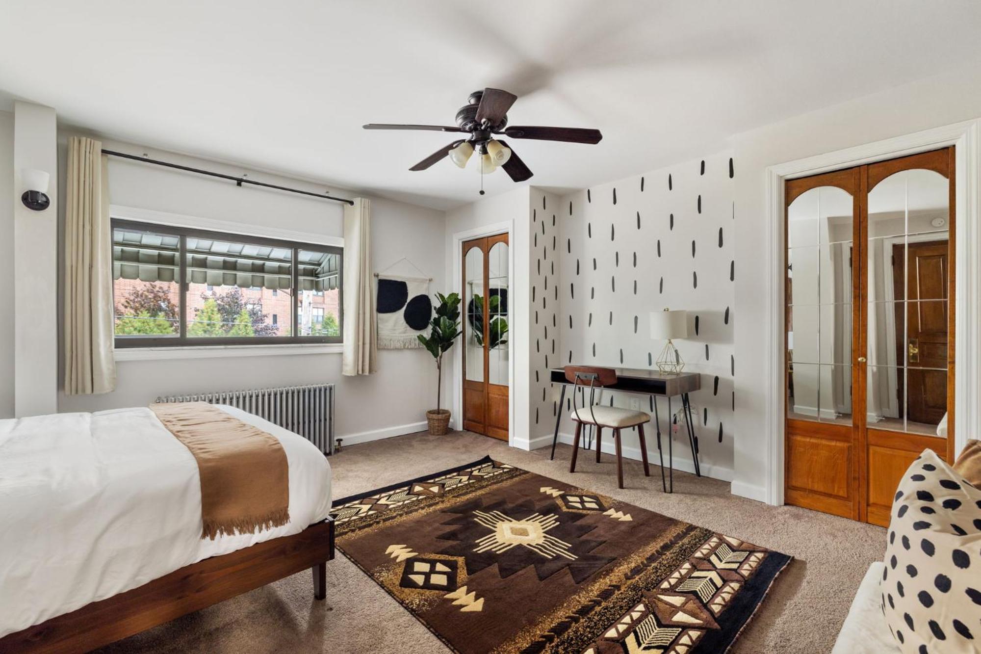 Contemporary Loft 5-min To Downtown Bed & Breakfast Pittsburgh