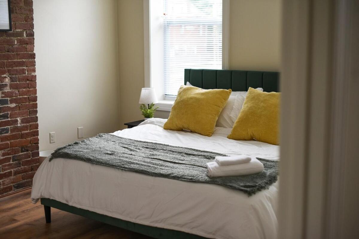 Free Parking, Netflix In East Liberty By Parks And Uni
