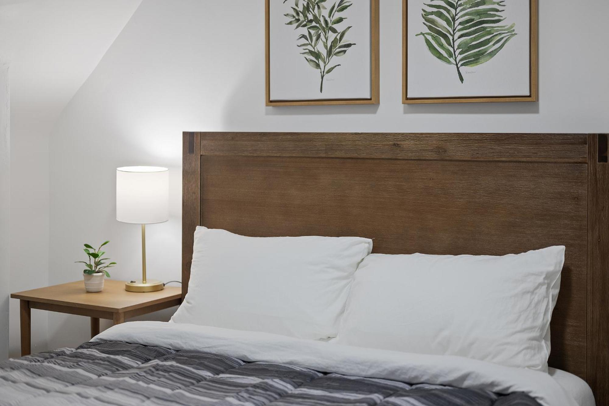 Shadyside, !g Modern And Bright Private Bedroom With Shared Bathroom Pittsburgh