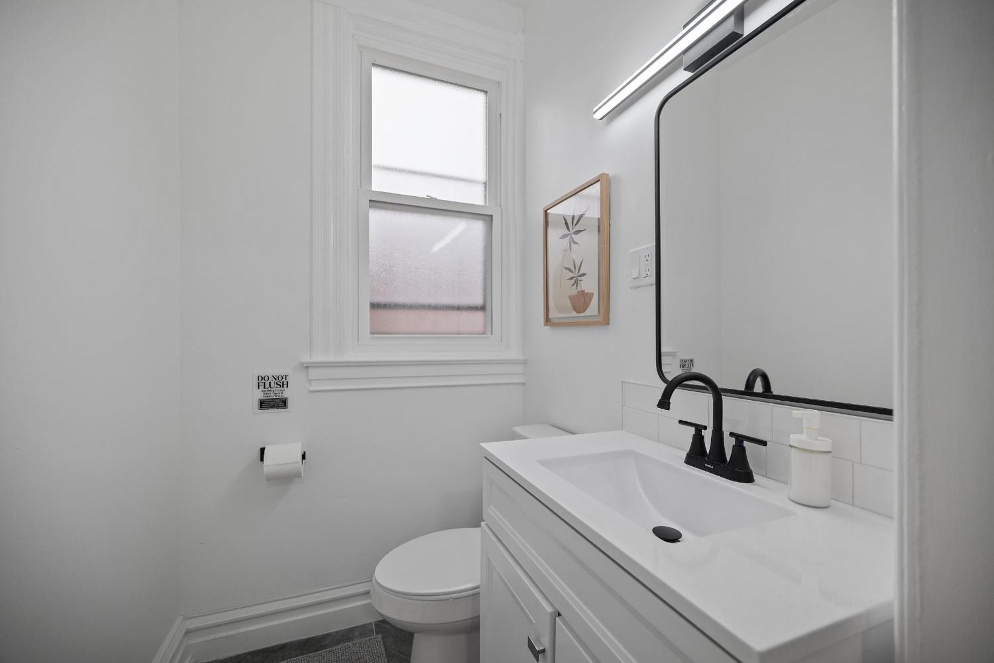 Shadyside, !g Modern And Bright Private Bedroom With Shared Bathroom *