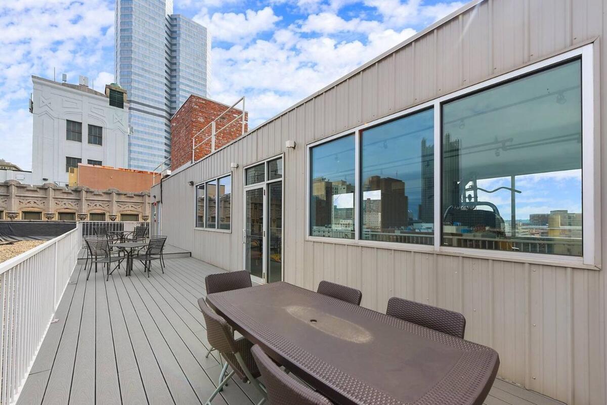 Modern Downtown Loft Near Pnc Park *