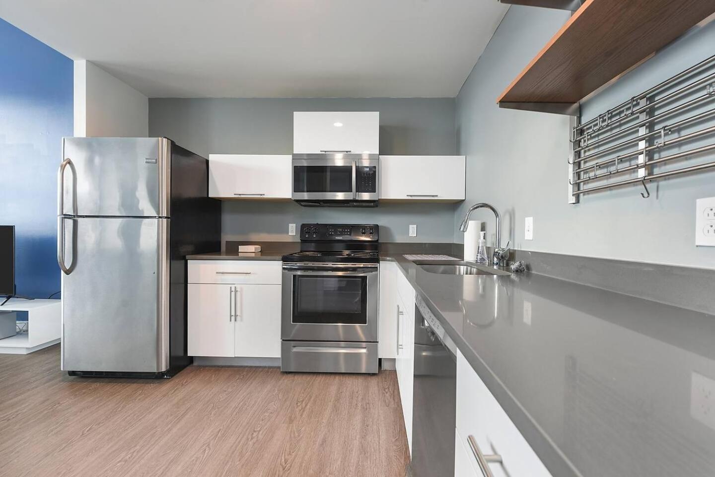 Modern Downtown Loft Near Pnc Park Pittsburgh