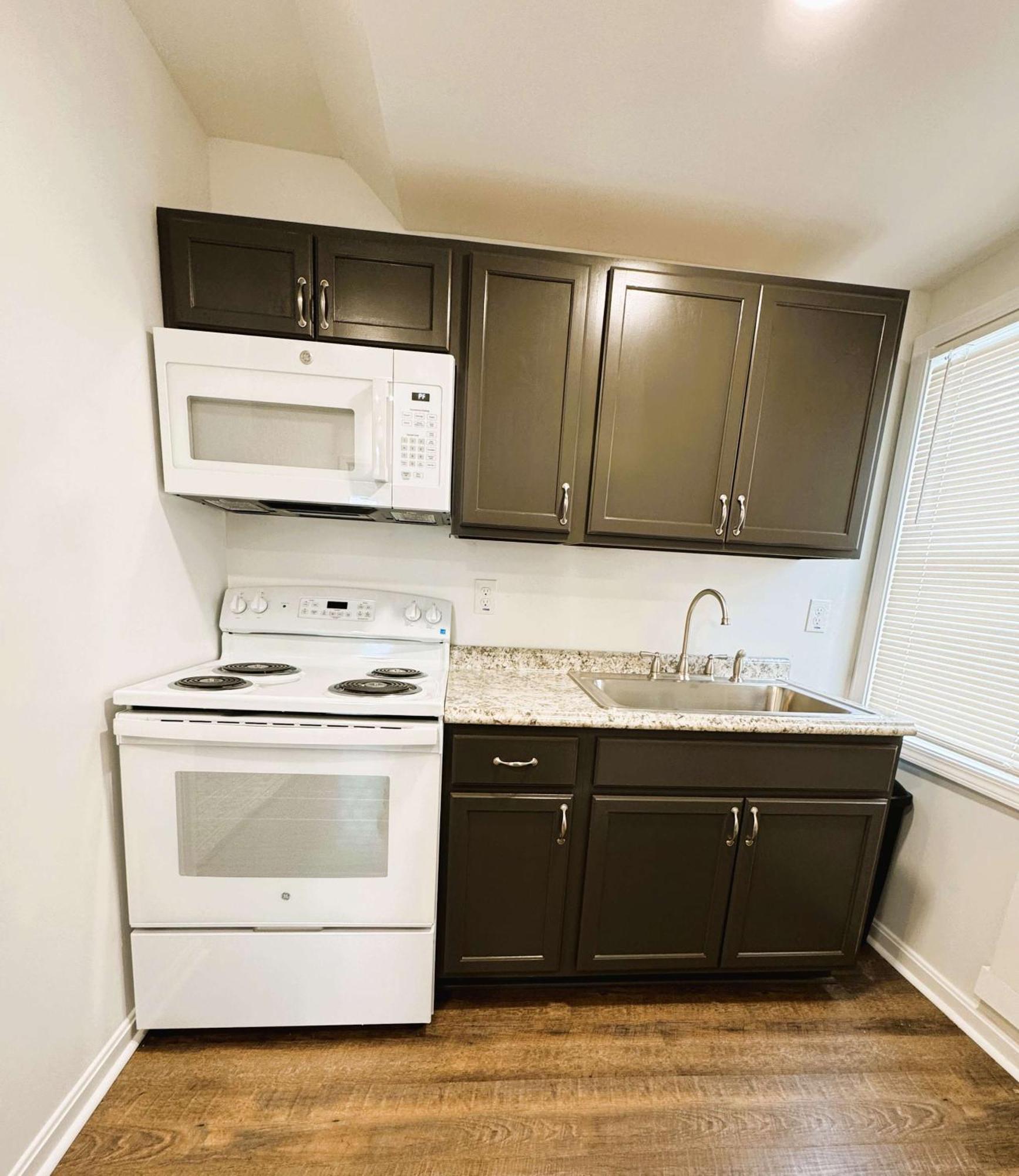 Cozy 1br Retreat - Private - Near Apartment