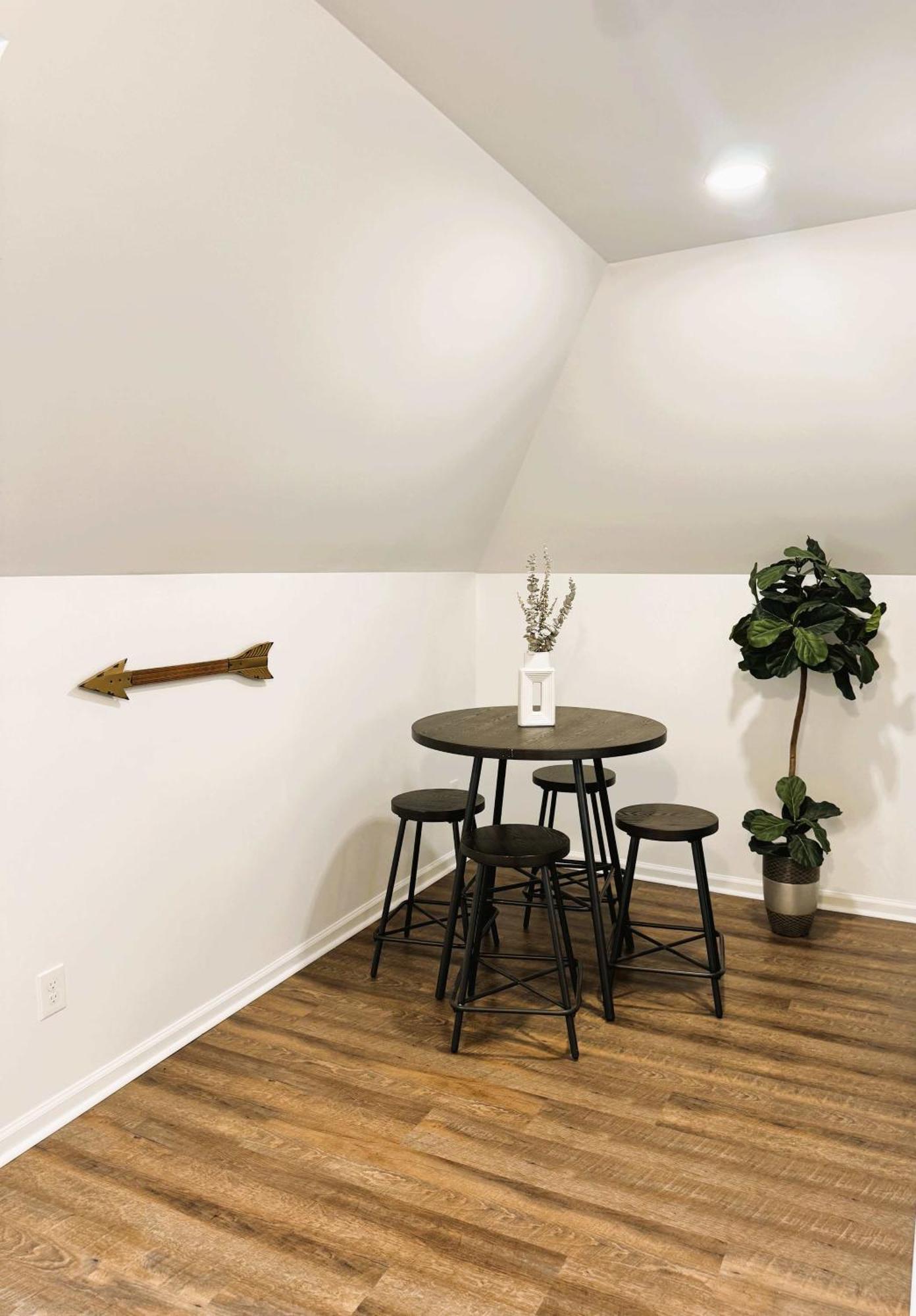 Apartment Cozy 1br Retreat - Private - Near *