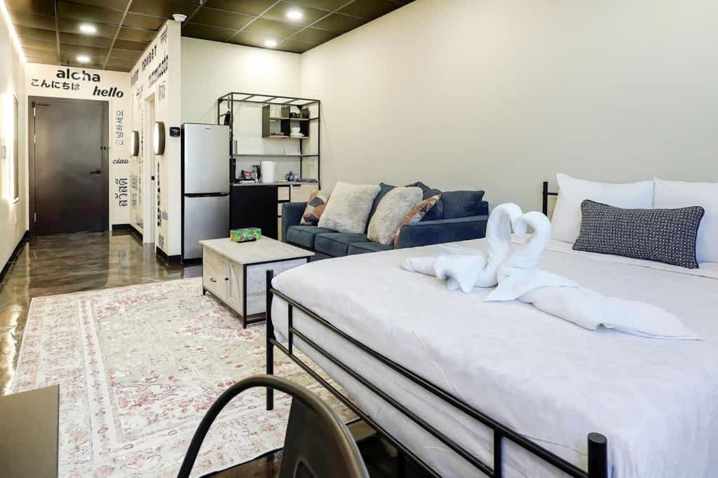 New Loft 5 Min Shadyside Or East Liberty Sleeps 4 * Pittsburgh