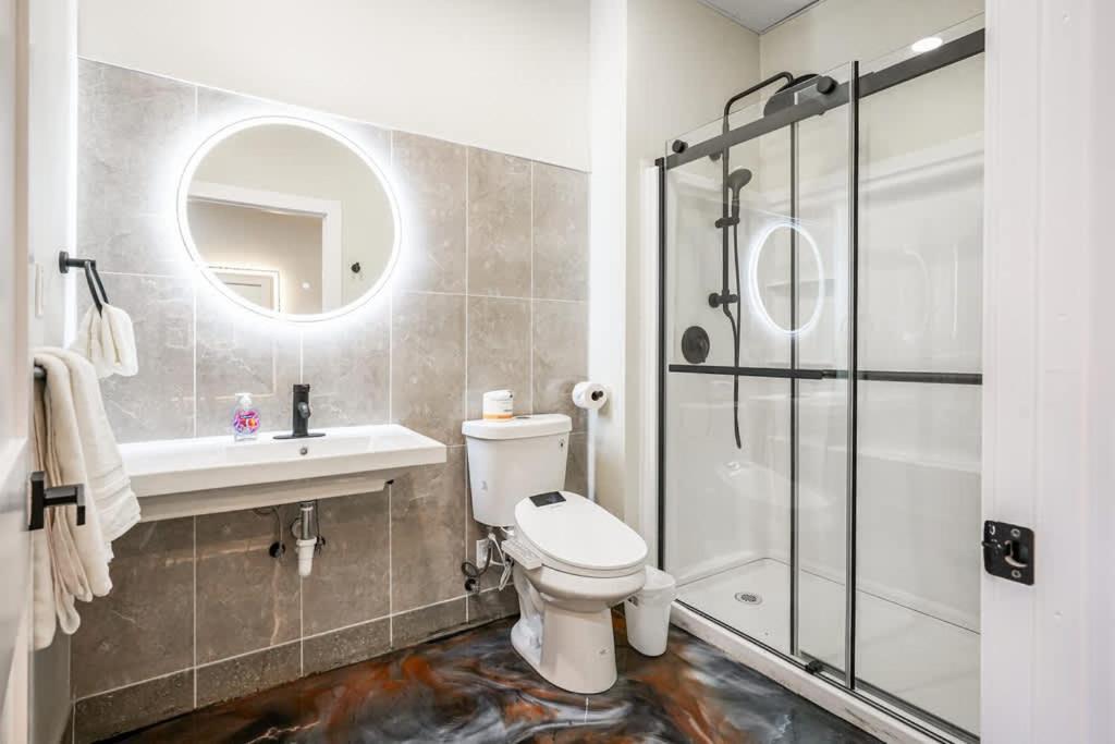 New Loft 7 Min To Acrisure Stadium Sleeps 4