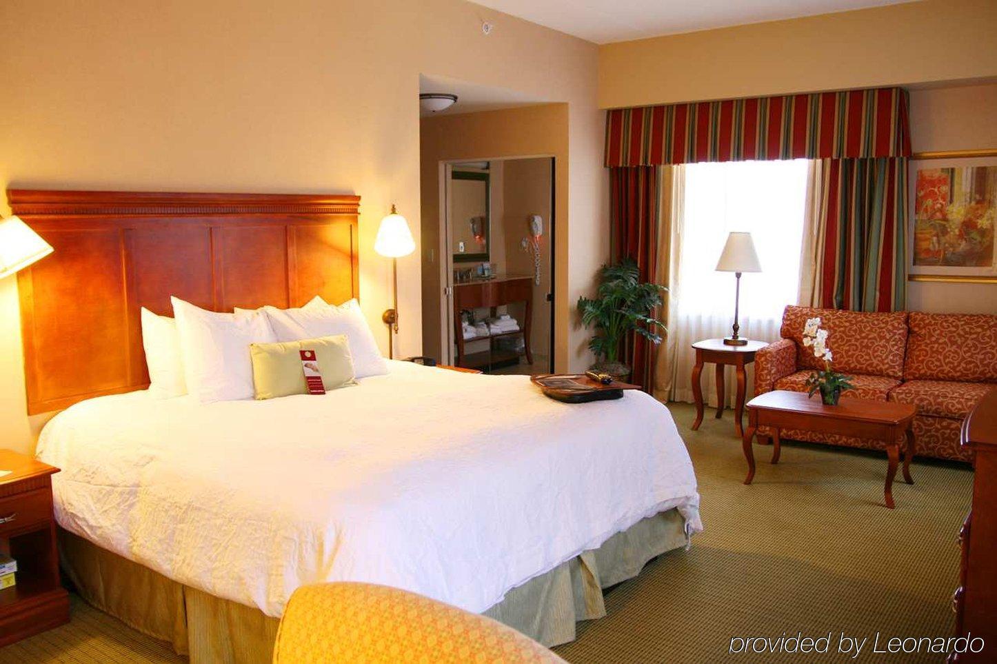Hampton & Downtown Hotel 3*