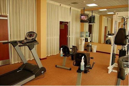 Hotel Holiday Inn Pittsburgh-International Airport 2*