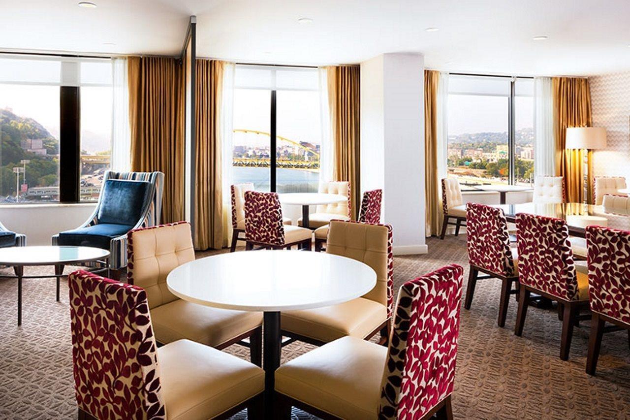 Hotel Sheraton At Station Square 3*