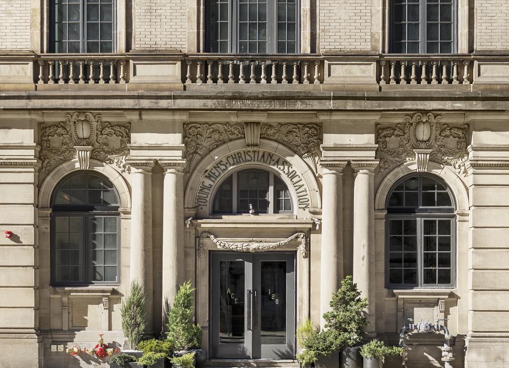 Hotel Ace