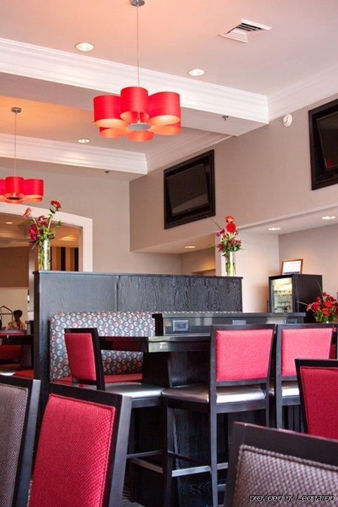 Express & Pittsburgh-south Side By Ihg Hotel