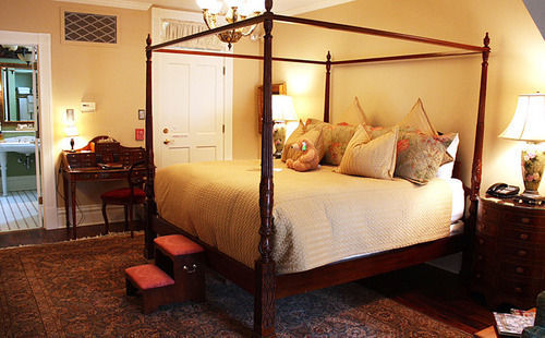 The On Negley 4*