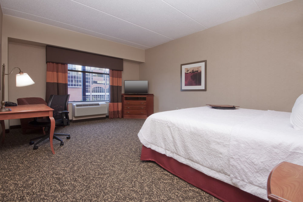 Hotel Hampton & Downtown Pittsburgh