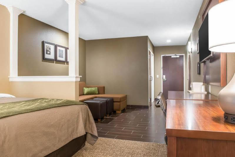 Hotel Comfort & 3*