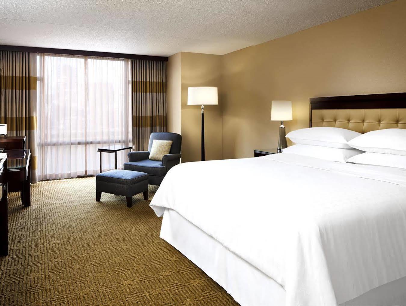 Sheraton At Station Square Hotel Pittsburgh