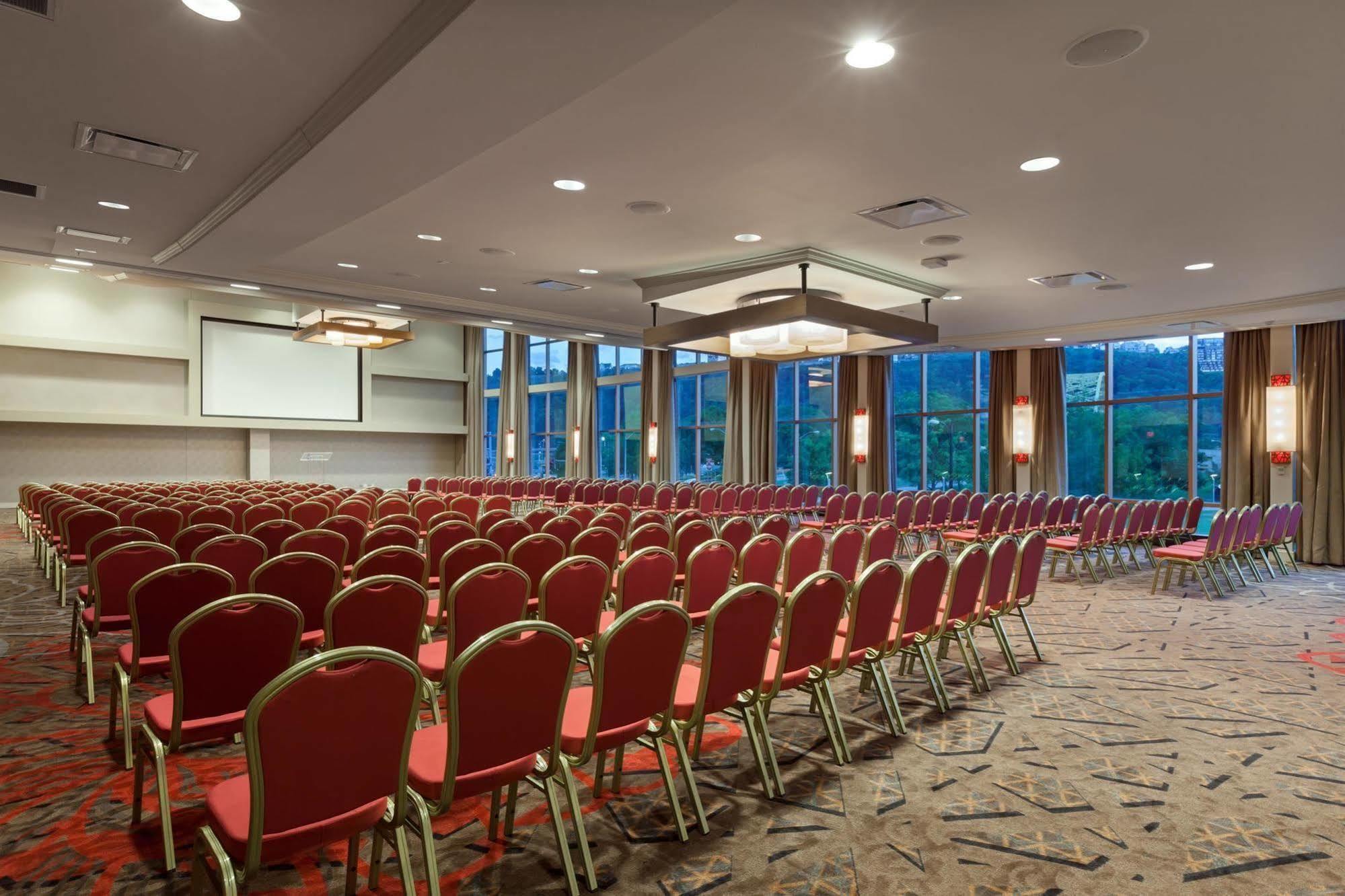 Hotel Wyndham Grand 4*