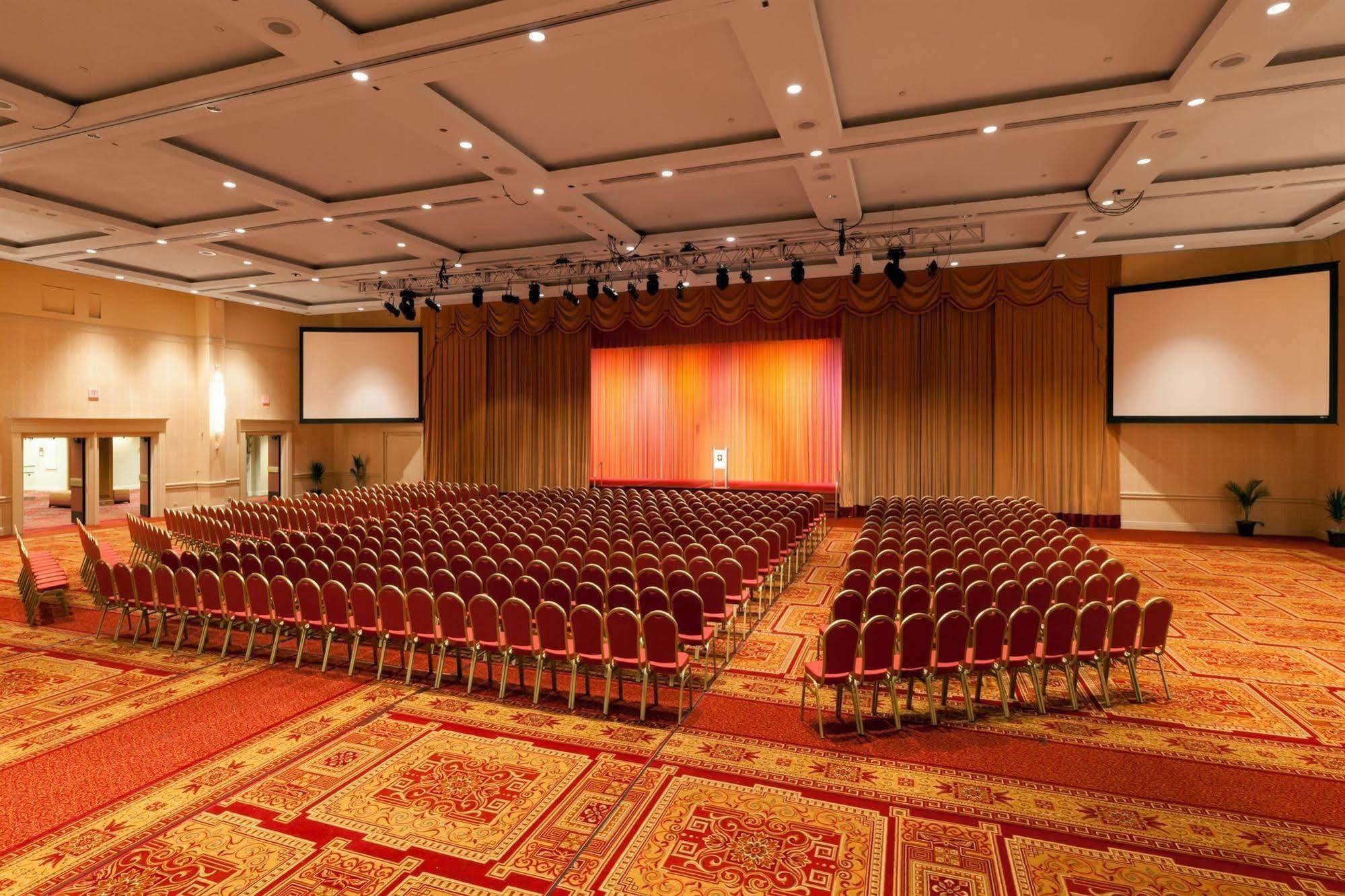 Wyndham Grand