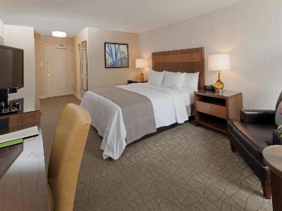 Hotel Doubletree By Hilton Pittsburgh-green Tree Pittsburgh