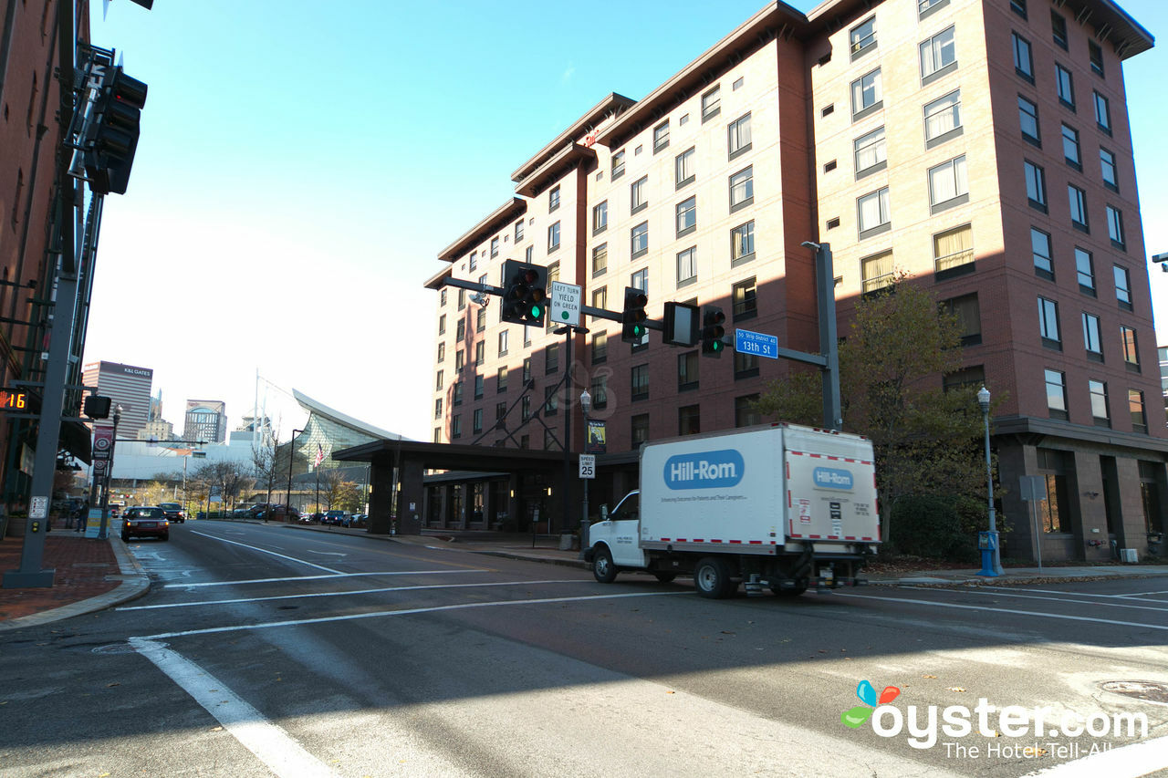 Hampton & Downtown 3*