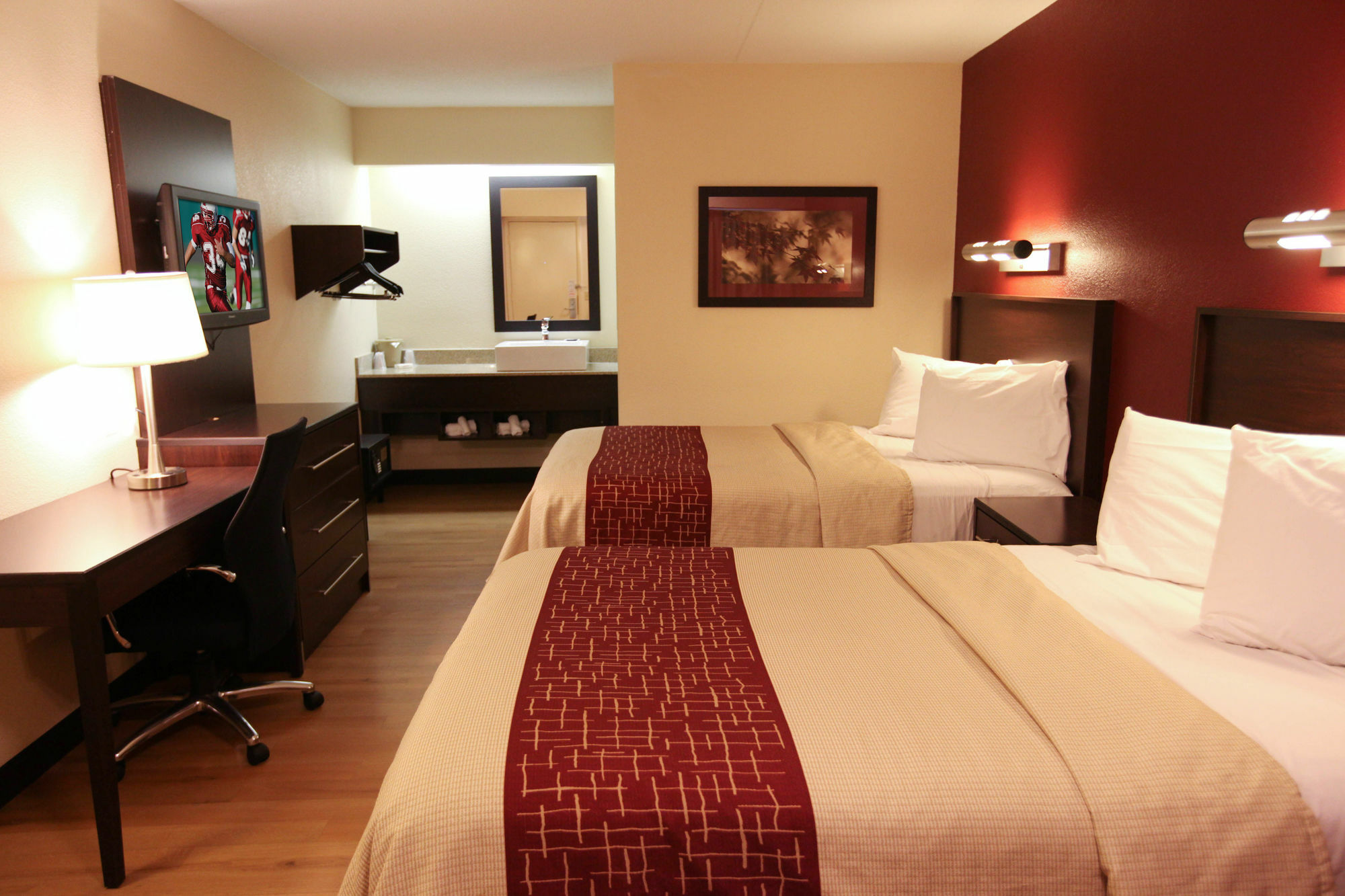 Red Roof Plus+ South - Airport Hotel Pittsburgh